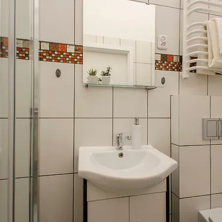 Ohmyhome - Kosciuszki Apartment